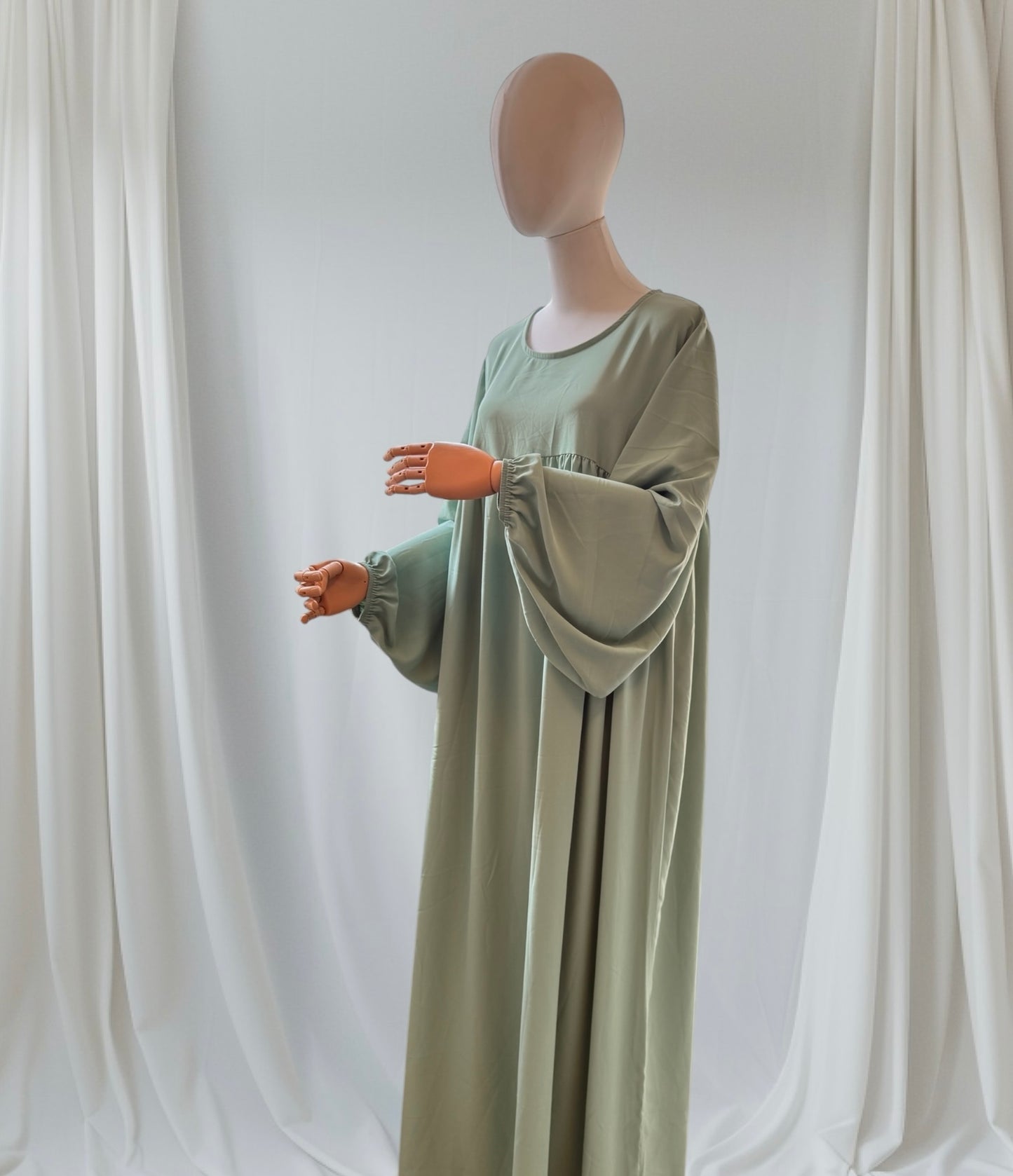 Abaya mit Ballonärmeln